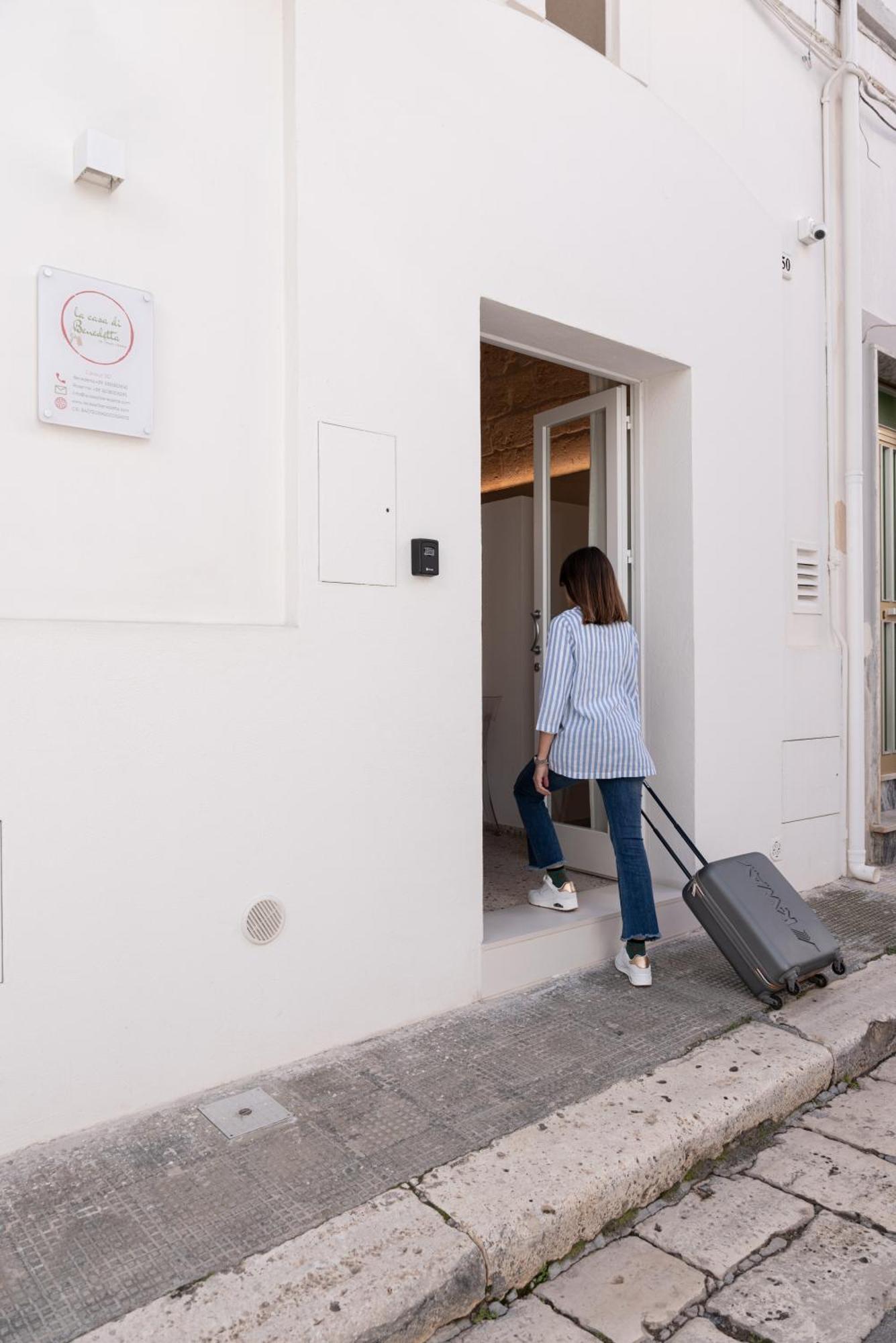 La Casa Di Benedetta Hotel Полиняно а Маре Екстериор снимка
